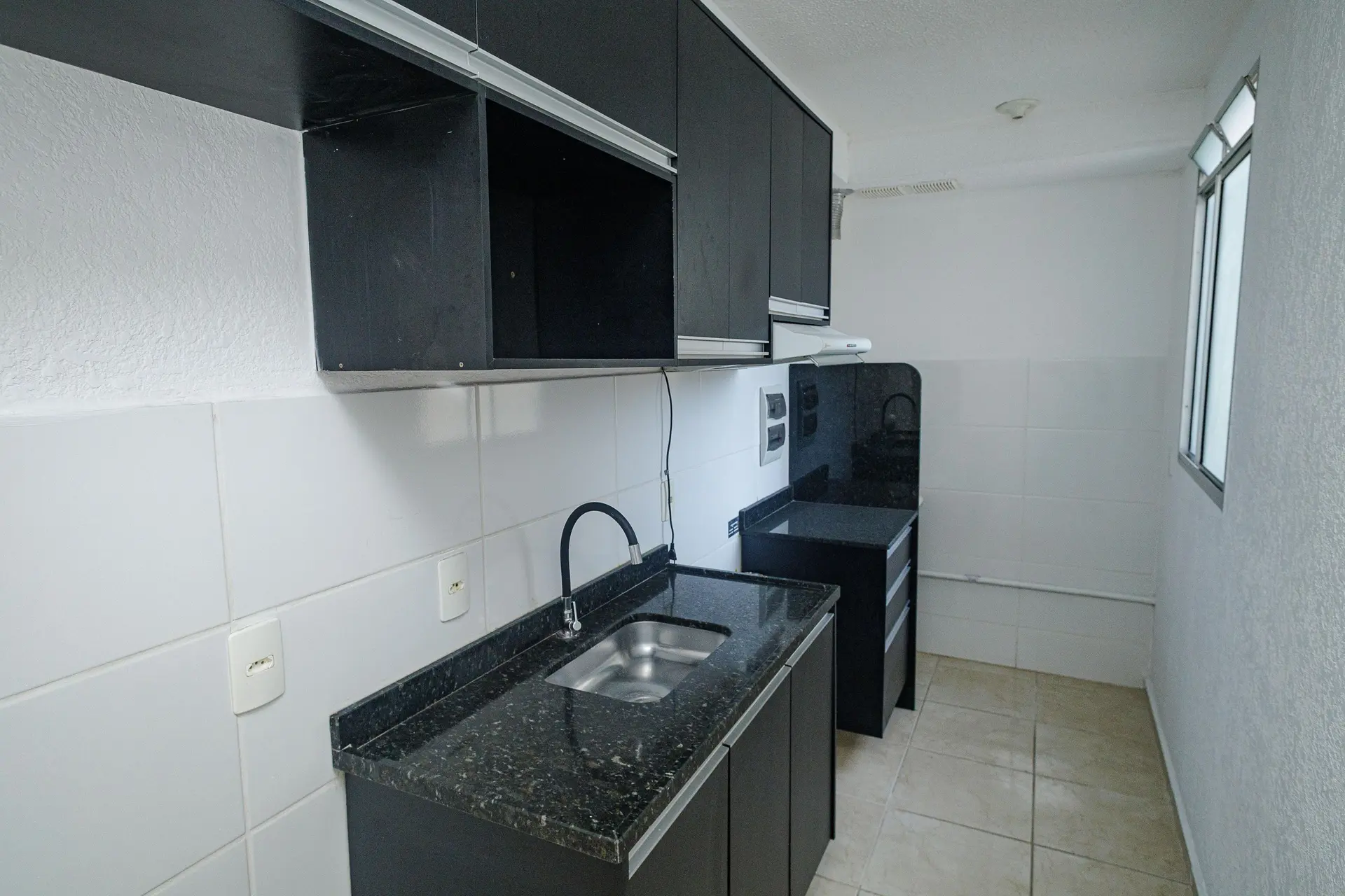 Apartamento para aluguel com 2 quartos e 1 banheiro