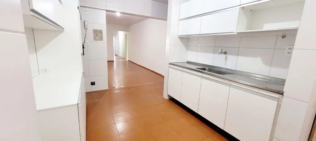 3-bedroom apartment in a building with a pool — photo 2