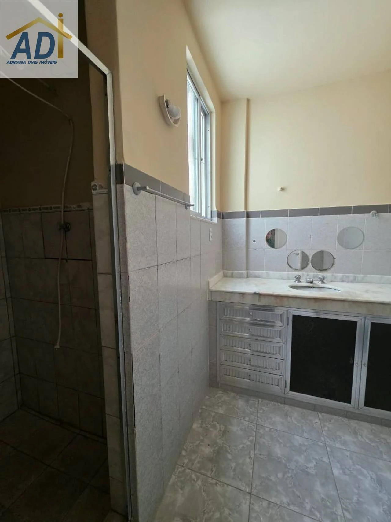 Apartamento de 2 quartos com cozinha fechada separada — photo 21