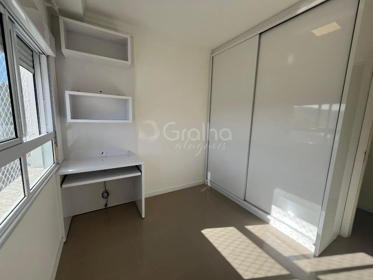 Furnished 2-bedroom apartment with 1 en-suite 94 m² — photo 10