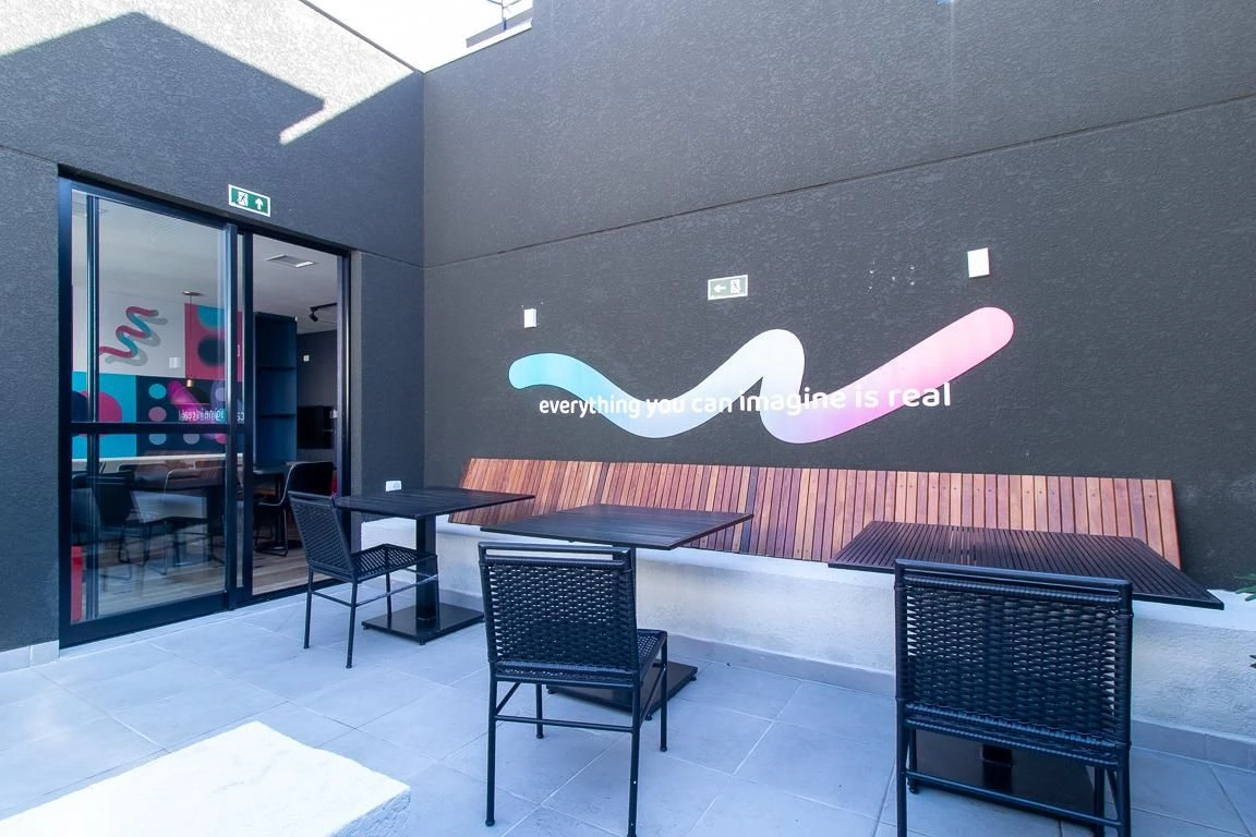 Apartamento mobiliado de 1 quarto com 2 banheiros
