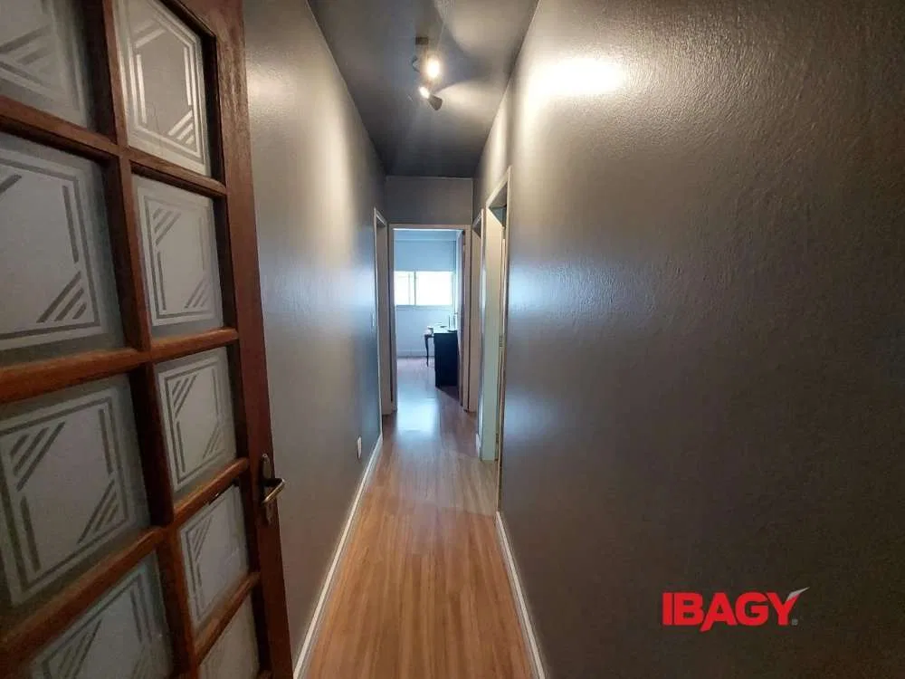 3-bedroom apartment with a washing machine — photo 19