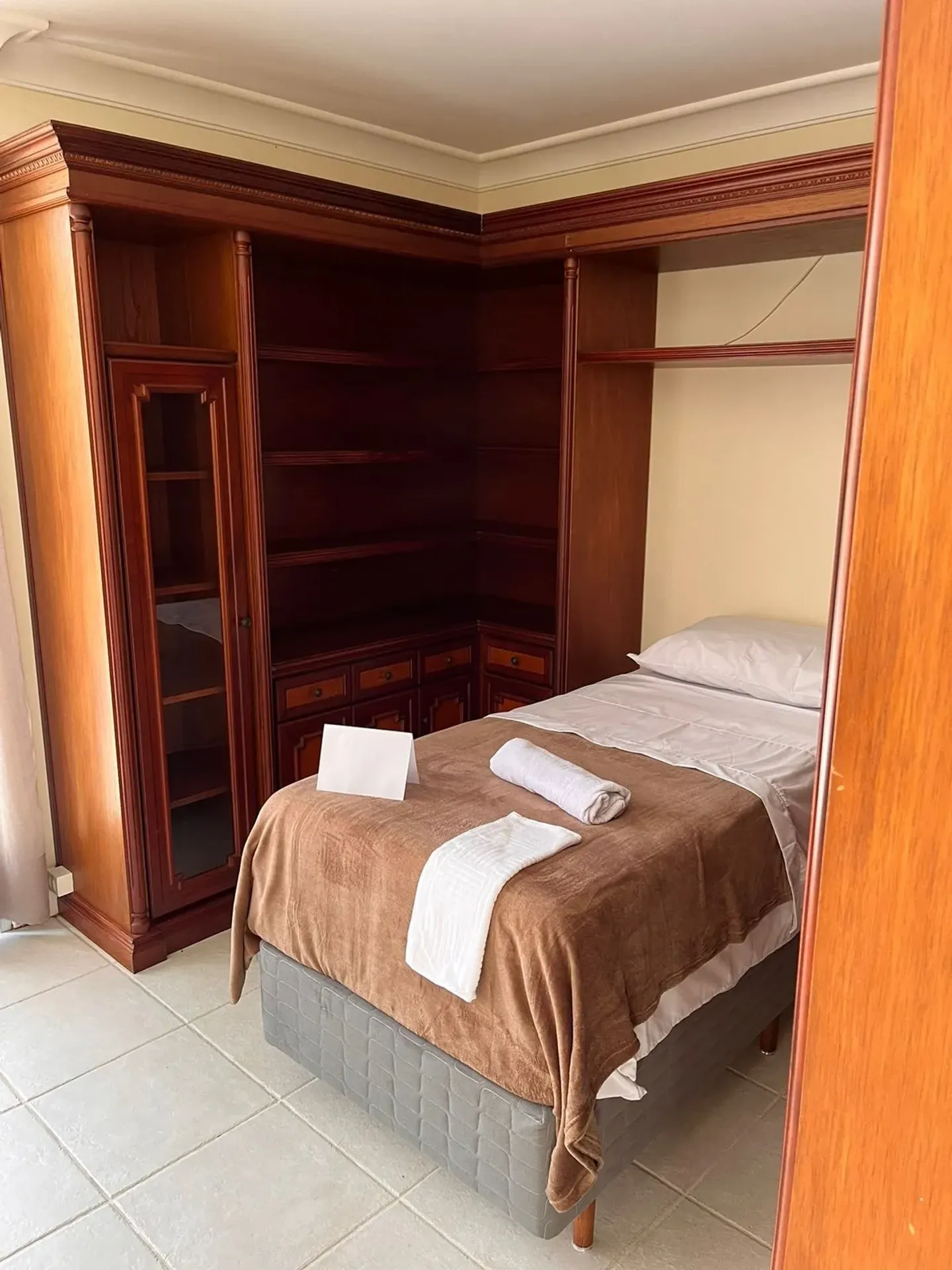 Furnished house with 5 en-suite bedrooms — photo 19