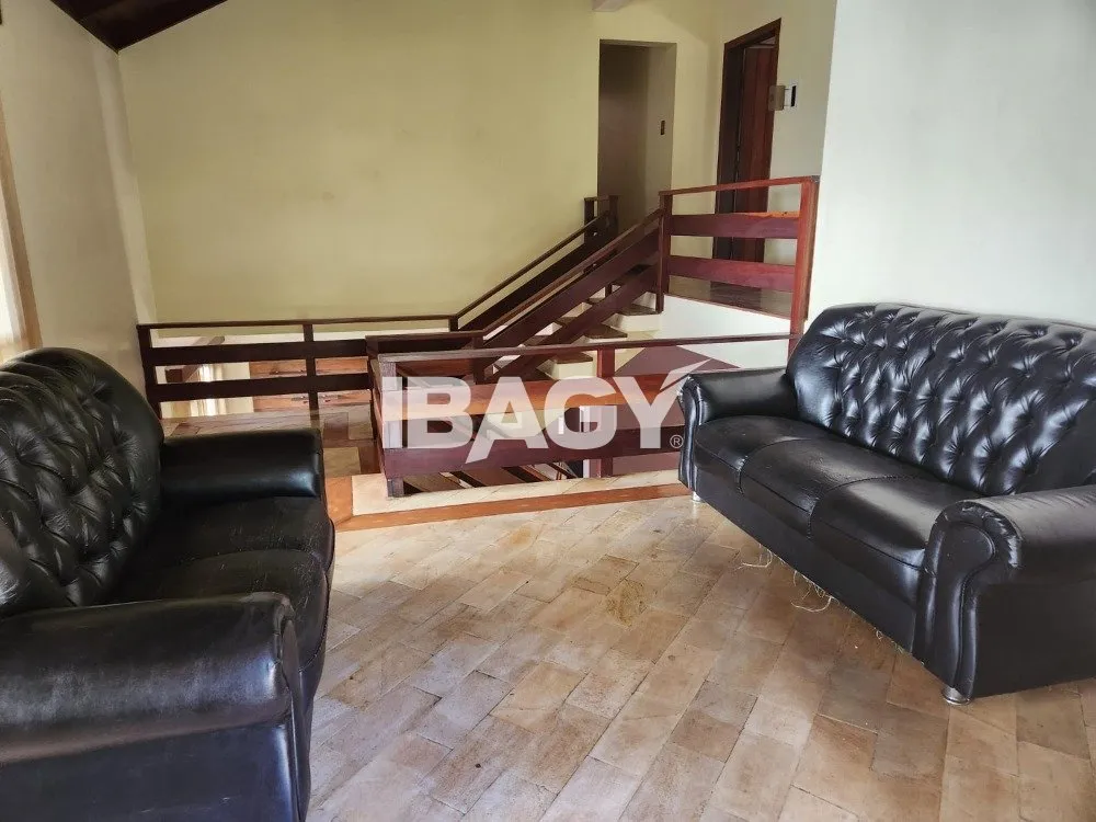 6-bedroom house with 600 m²; 3 suites and 5 bathrooms — photo 19