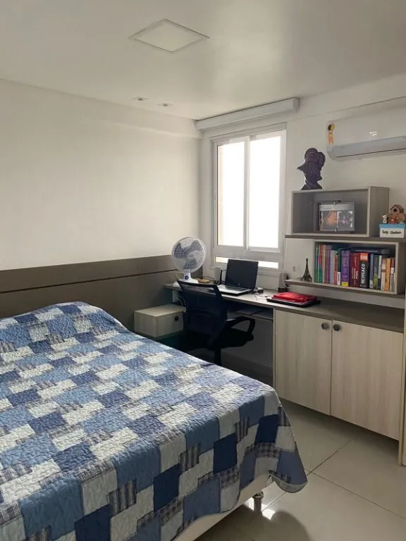 Furnished apartment, 92 m², with a glass-enclosed balcony — photo 6