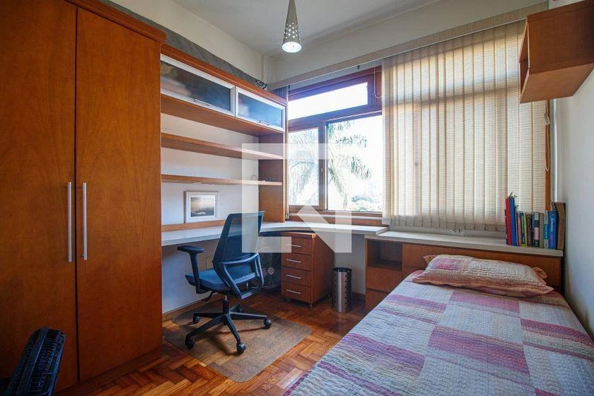 Furnished apartment with a gas stove kitchen — photo 8