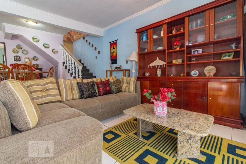 House with 4 bedrooms and 3 bathrooms, no parking — photo 4