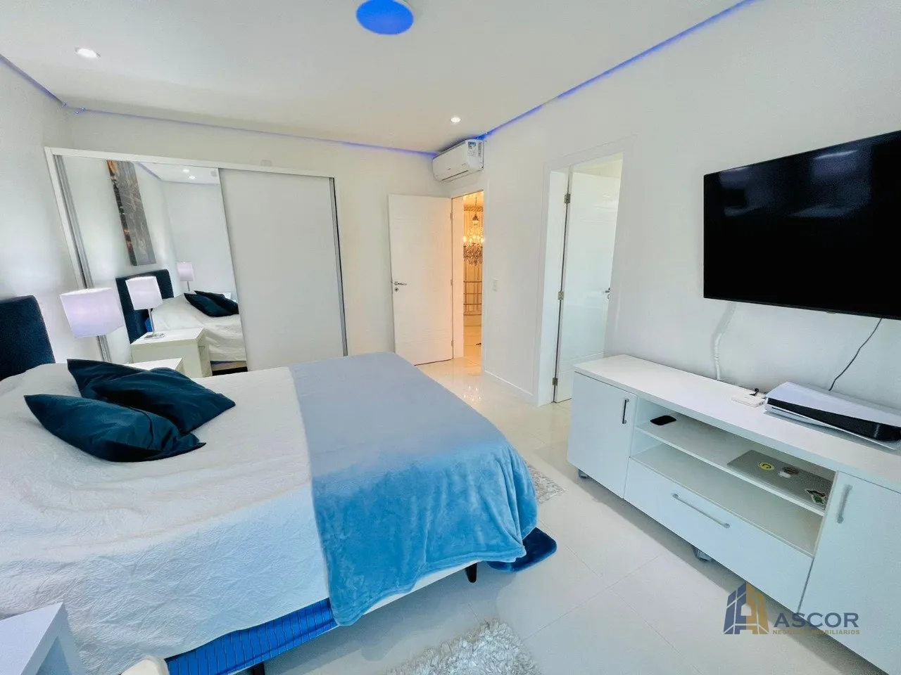 Furnished house with 7 bedrooms and open kitchen — photo 30