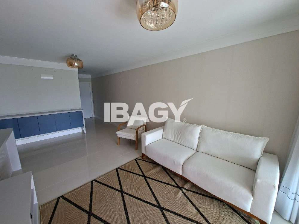 Furnished apartment with 2 en-suite bedrooms and 4 parking — photo 4