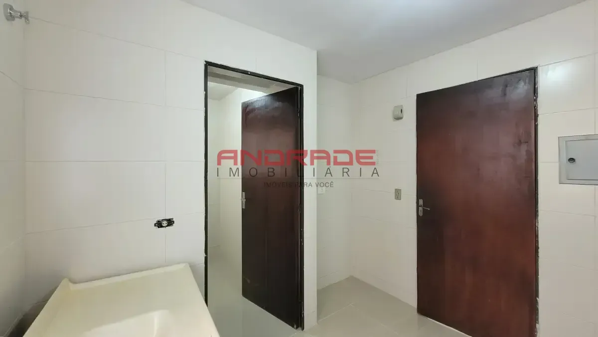 3-bedroom apartment with a separate closed-off kitchen — photo 20