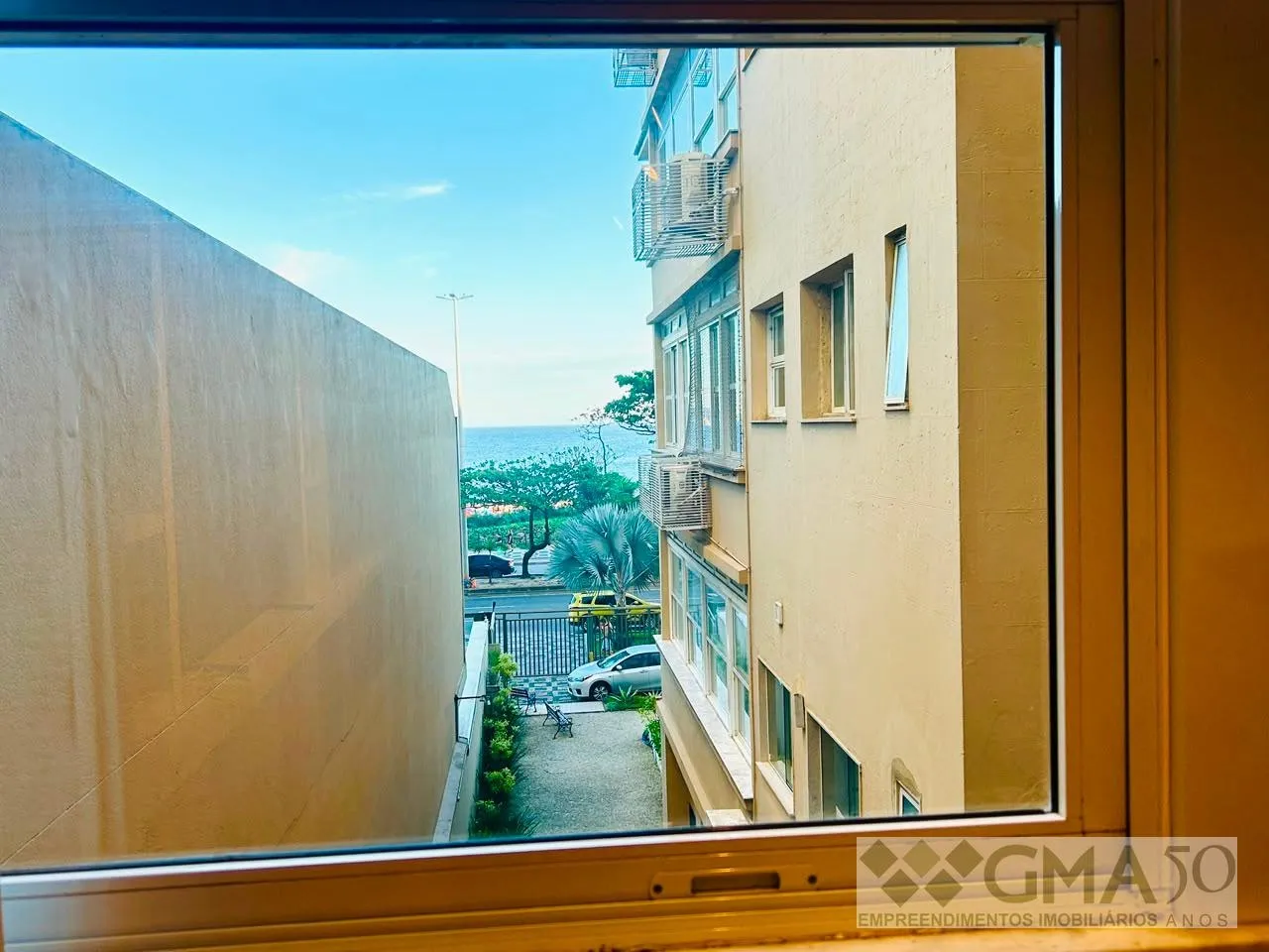Apartamento com cozinha fechada e fogão a gás — photo 19