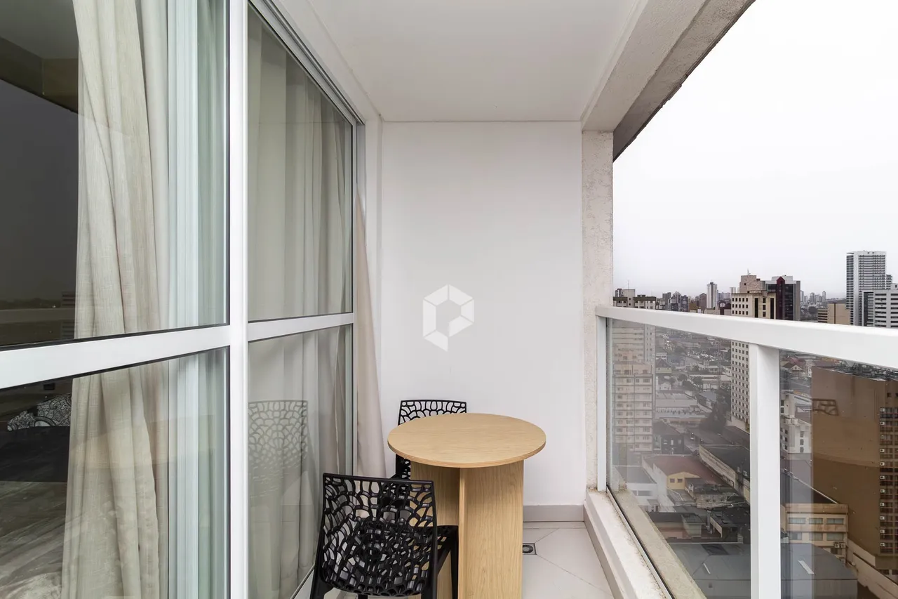 Furnished 1-bedroom apartment with enclosed balcony — photo 5