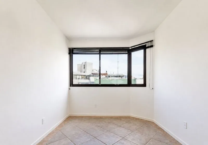 2-bedroom apartment with a water view in Florianópolis — photo 19