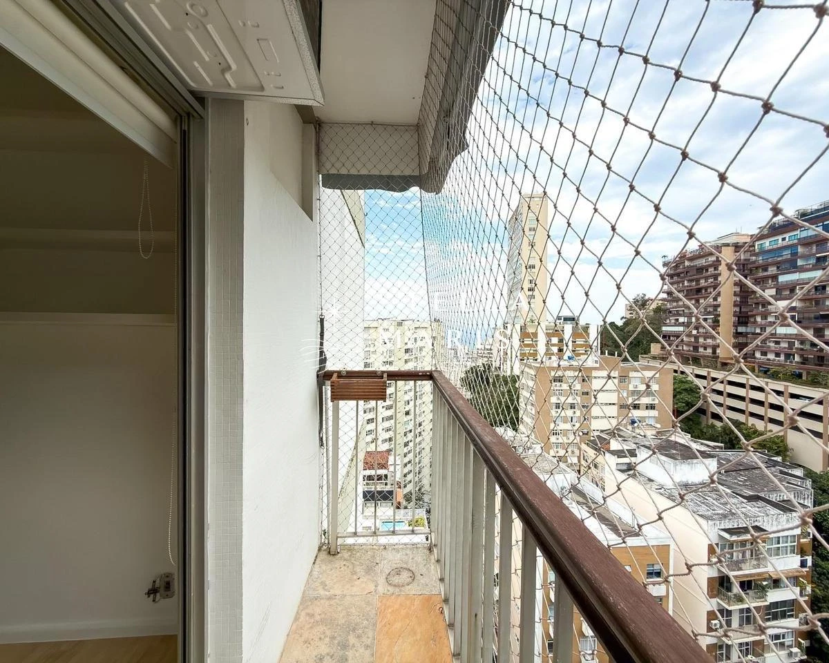 Furnished 100 m² apartment with 2 parking spaces — photo 10