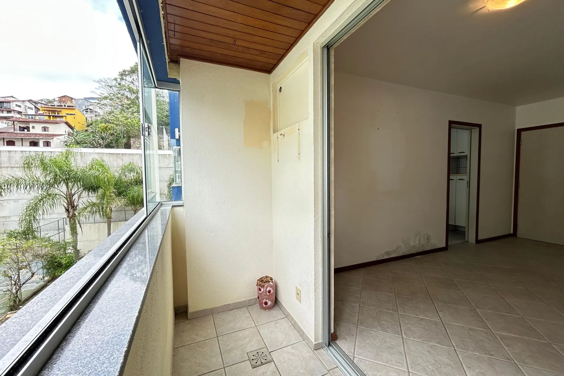 3-bedroom apartment in a building with a gym — photo 27