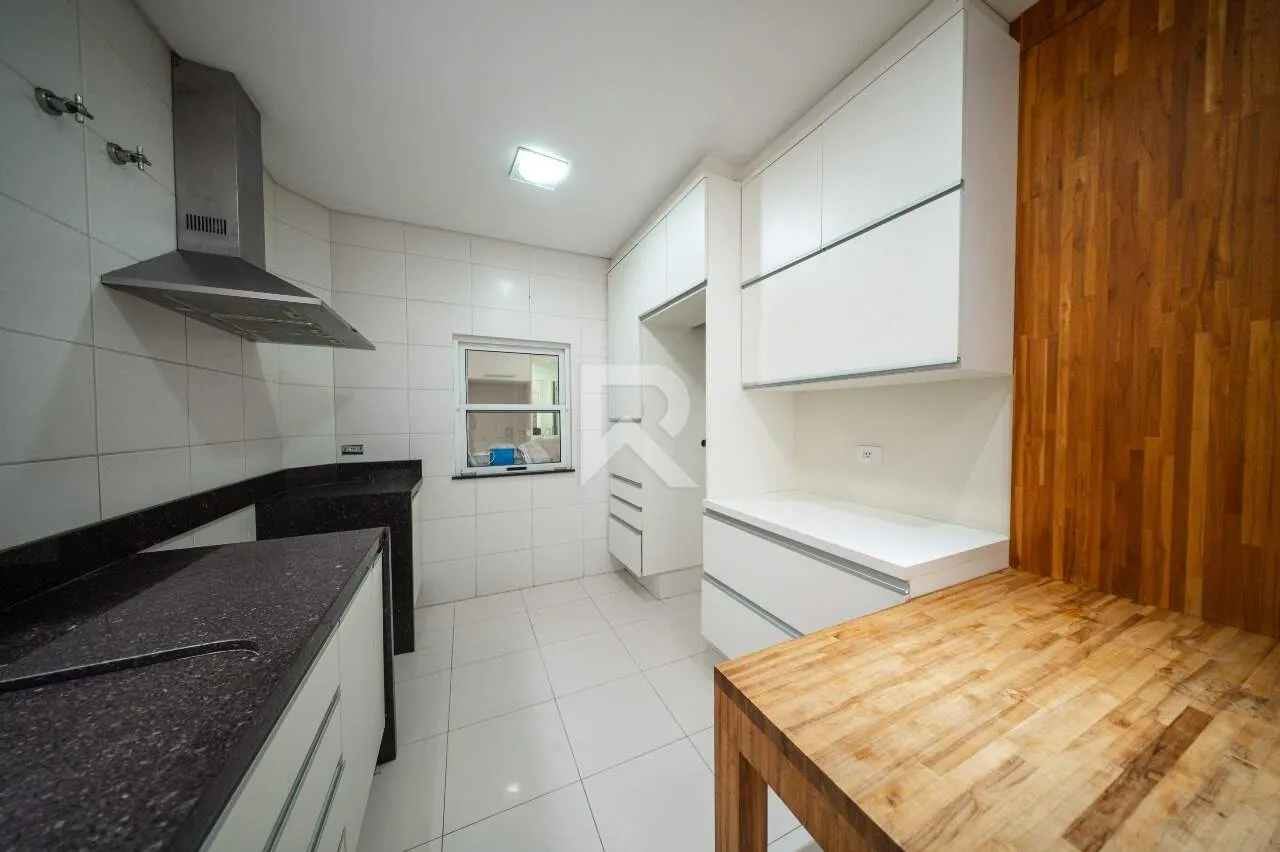 Casa com piscina, jardim e 4 quartos — photo 16