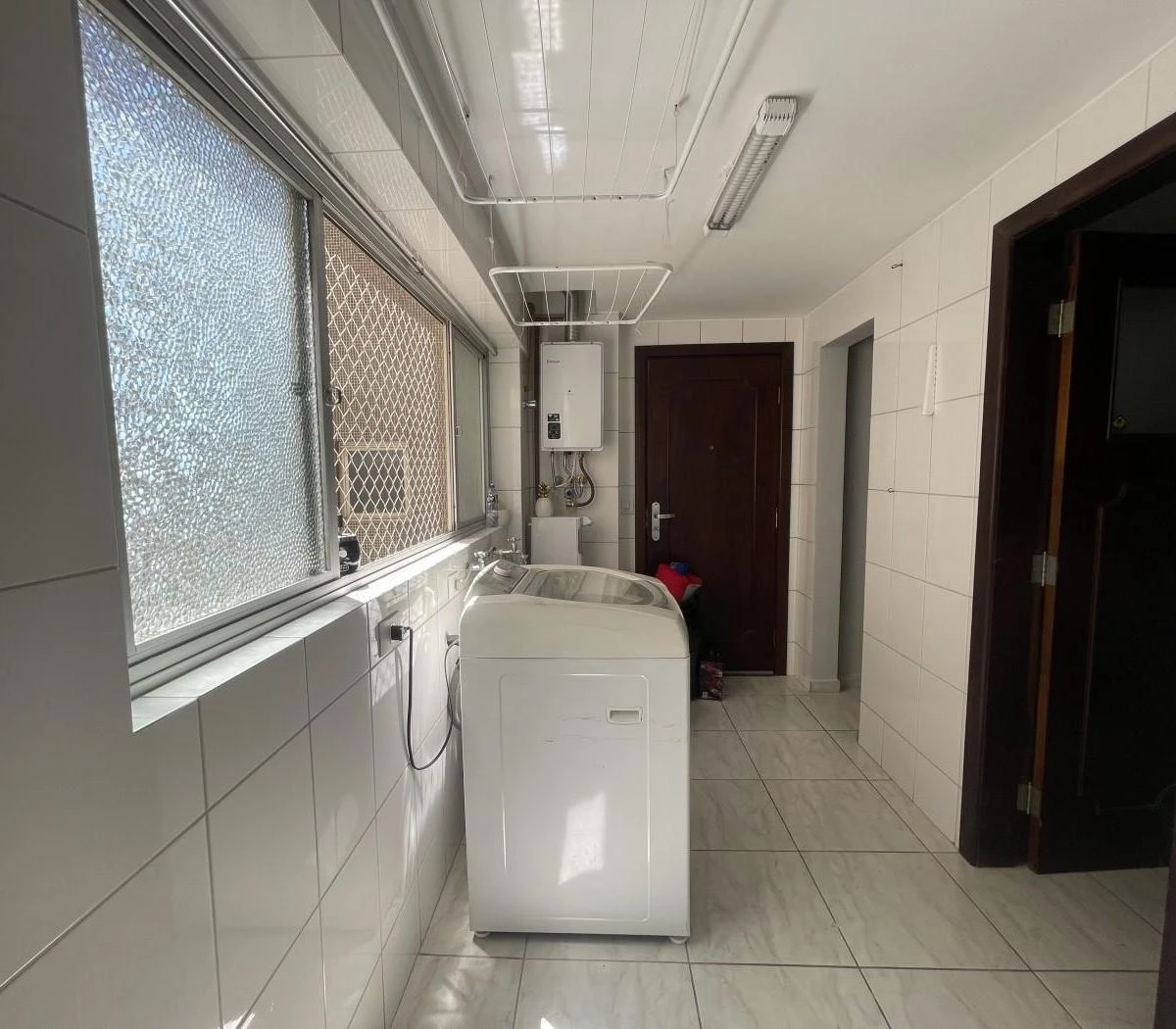 Furnished apartment, 148 m², with a washing machine — photo 18