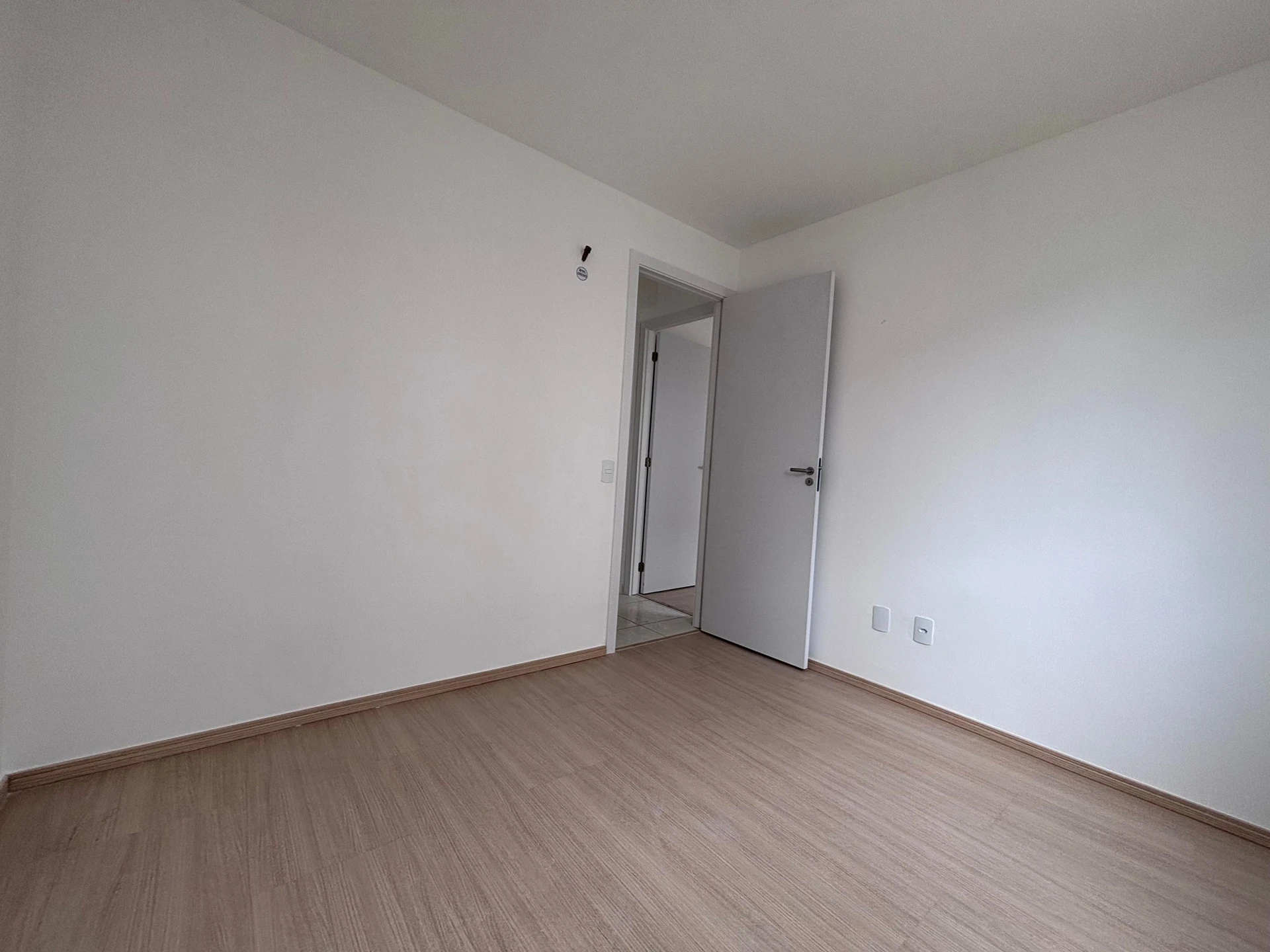 Квартира з 2 кімнатами, власною ванною і балконом — photo 37