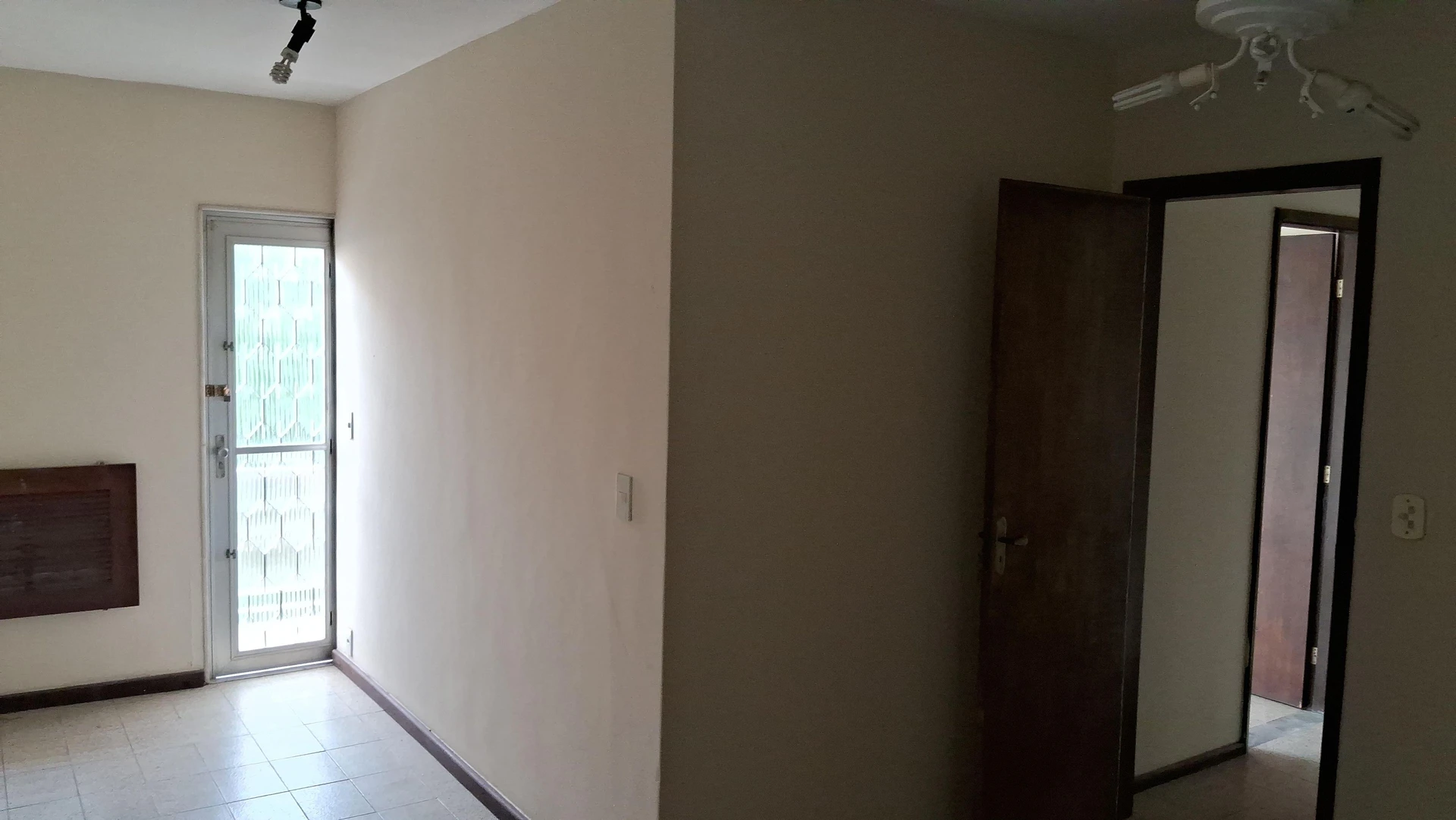 Unfurnished house with 6 bedrooms and private garden — photo 26