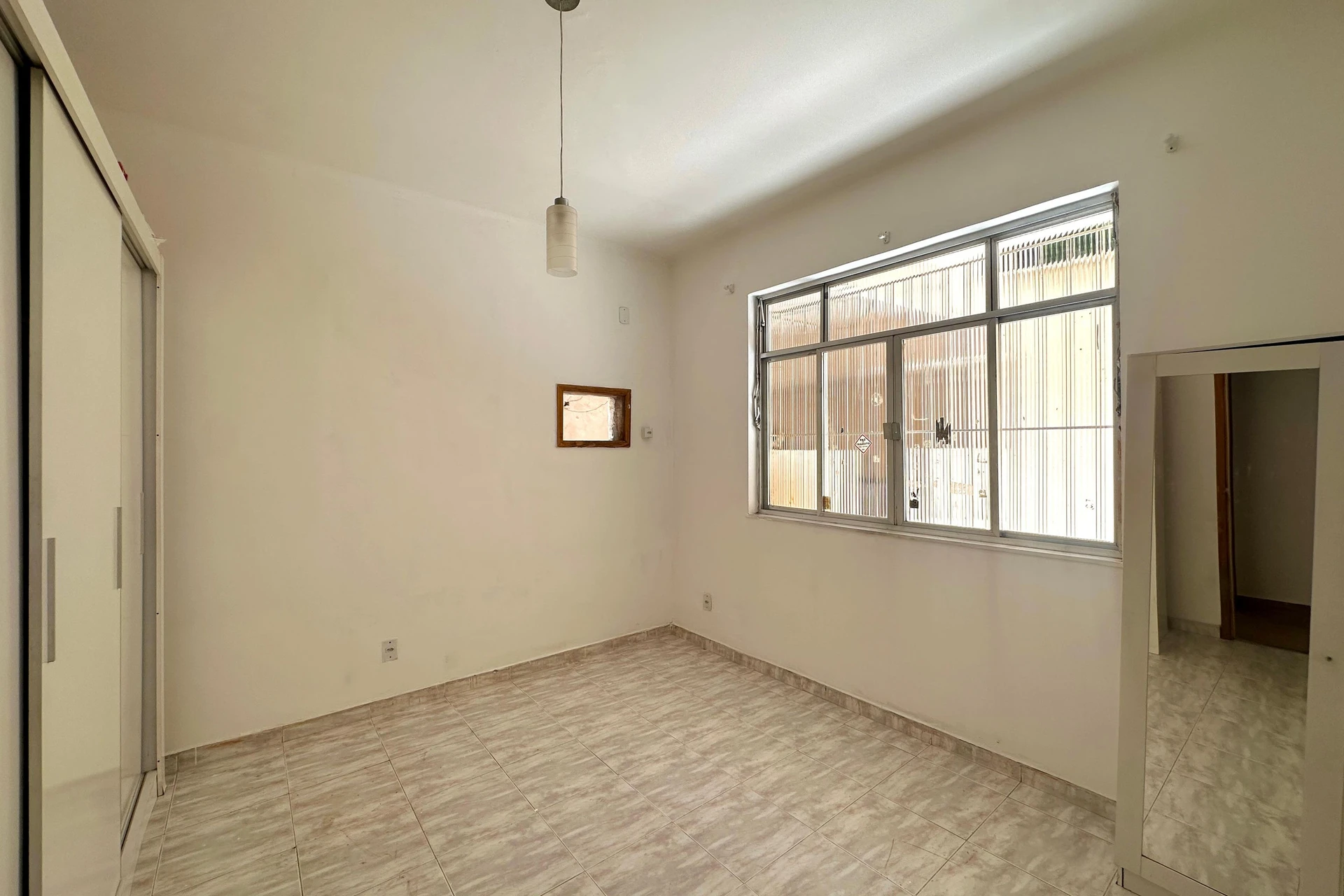 Apartamento sem móveis com 3 quartos e 1 banheiro — photo 9