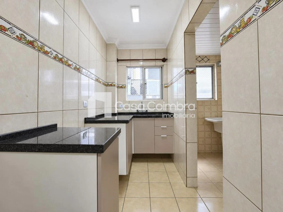 Apartment, 66 m², with wood or laminate floors — photo 2