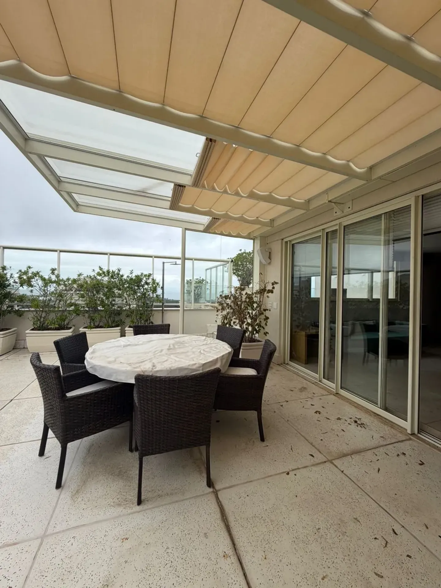 Duplex de 300 m² com 5 quartos e 5 banheiros — photo 3