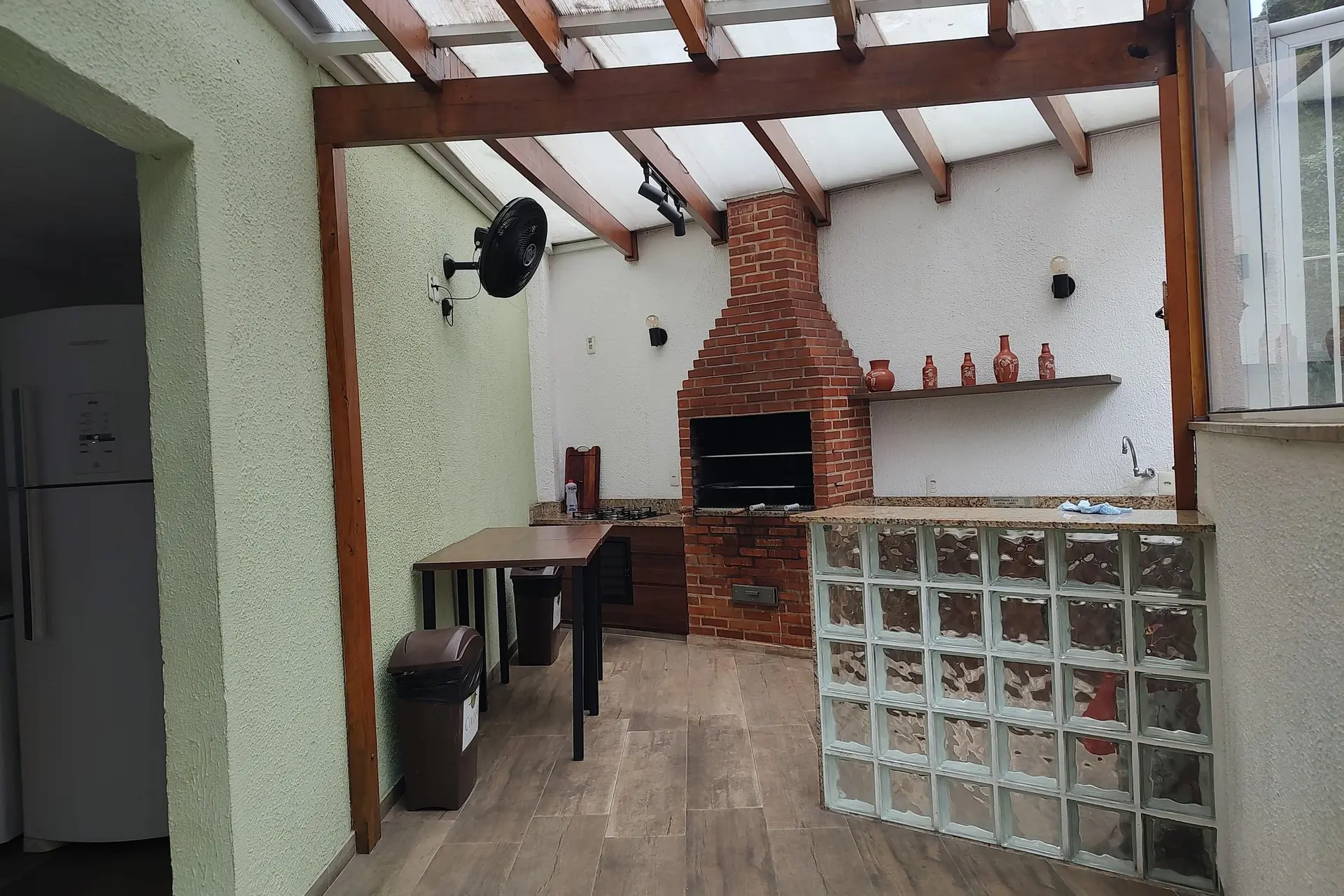 Furnished apartment with 3 bedrooms and 2 parking spots — photo 36