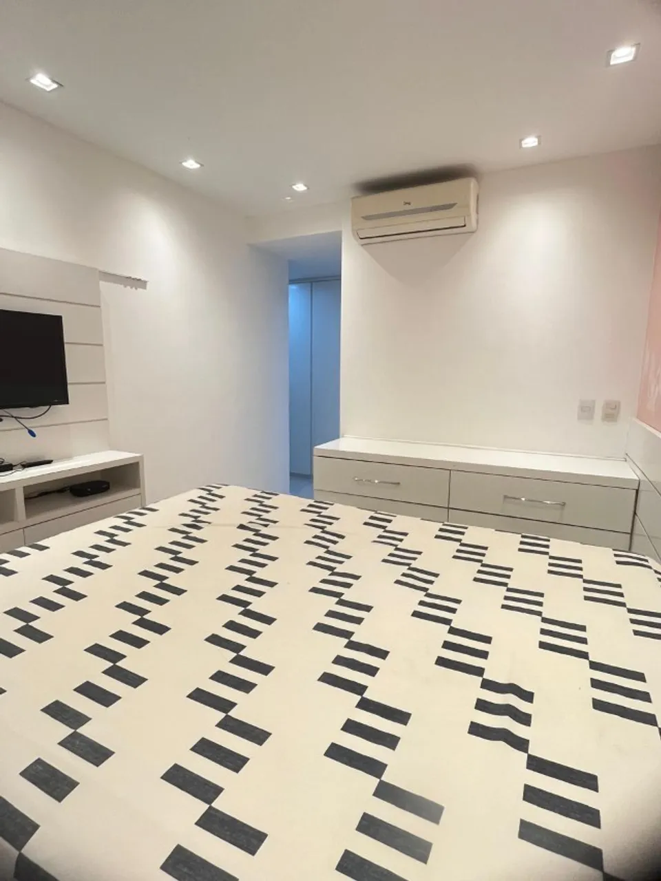 Furnished apartment with 3 bedrooms, 4 baths and 112 m² — photo 18