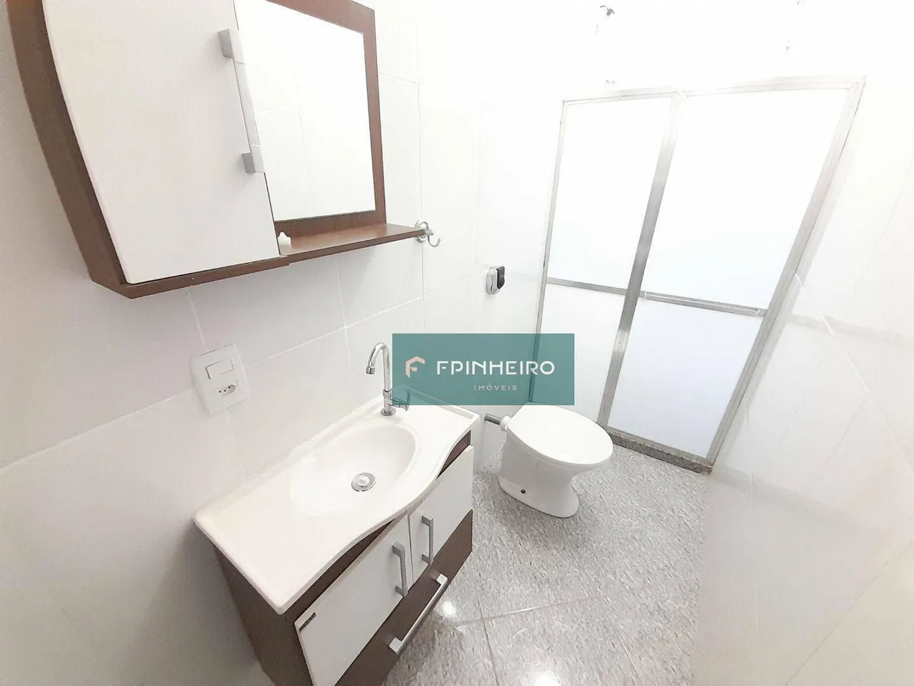Casa com 2 dormitórios, 1 banheiro e varanda — photo 4