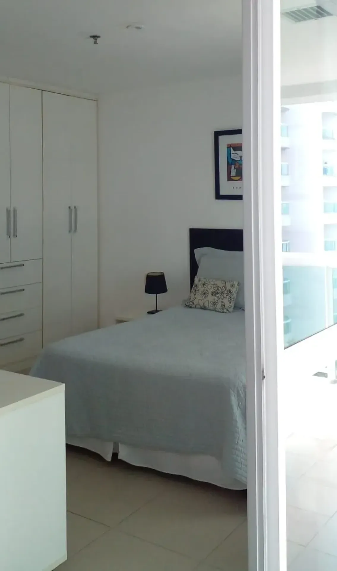 Apartamento mobiliado de 1 quarto com varanda e 1 vaga — photo 16
