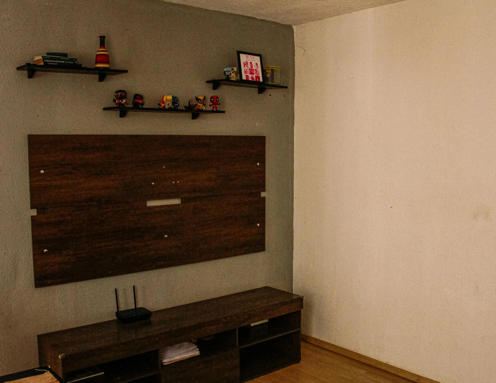 Furnished 2-bedroom apartment with open-plan kitchen — photo 11