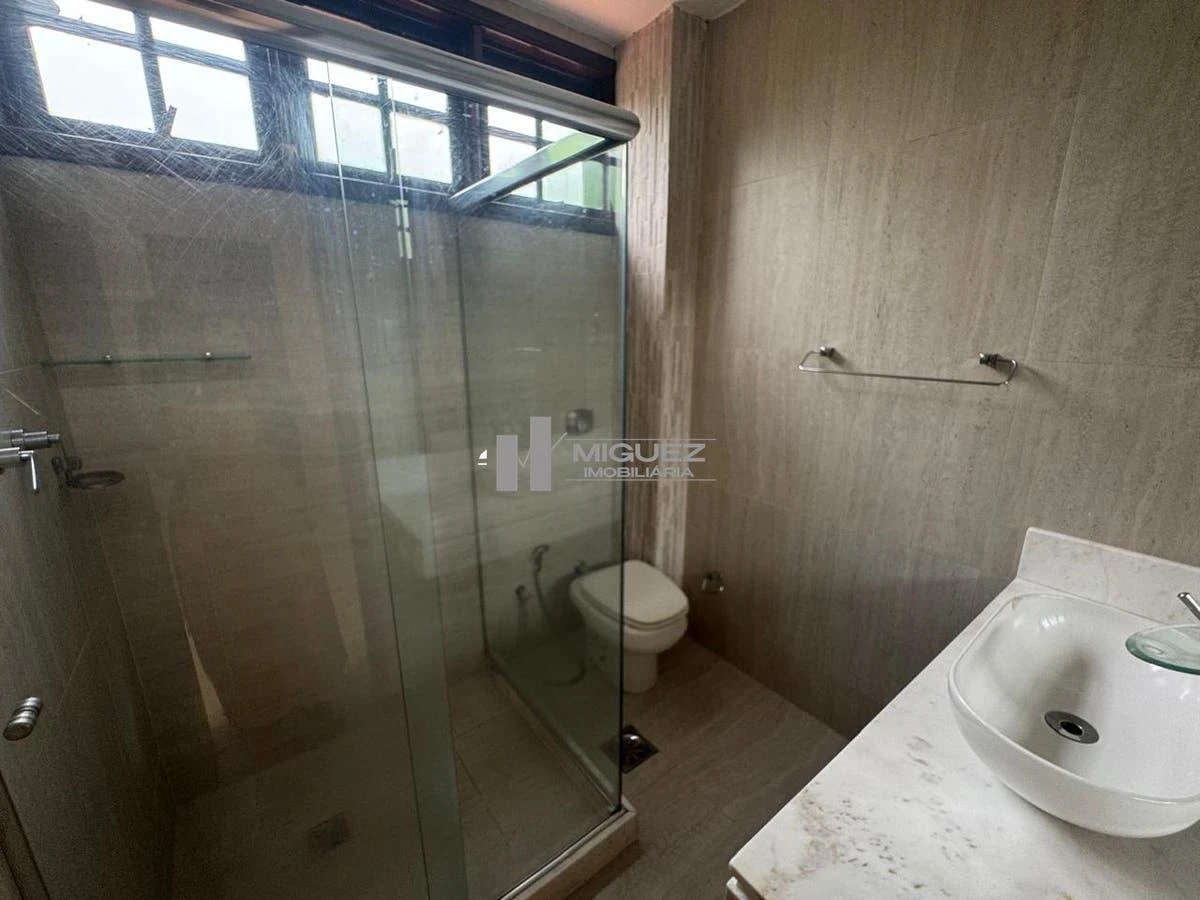 Water view in a 4-bedroom house, 340 m² — photo 20