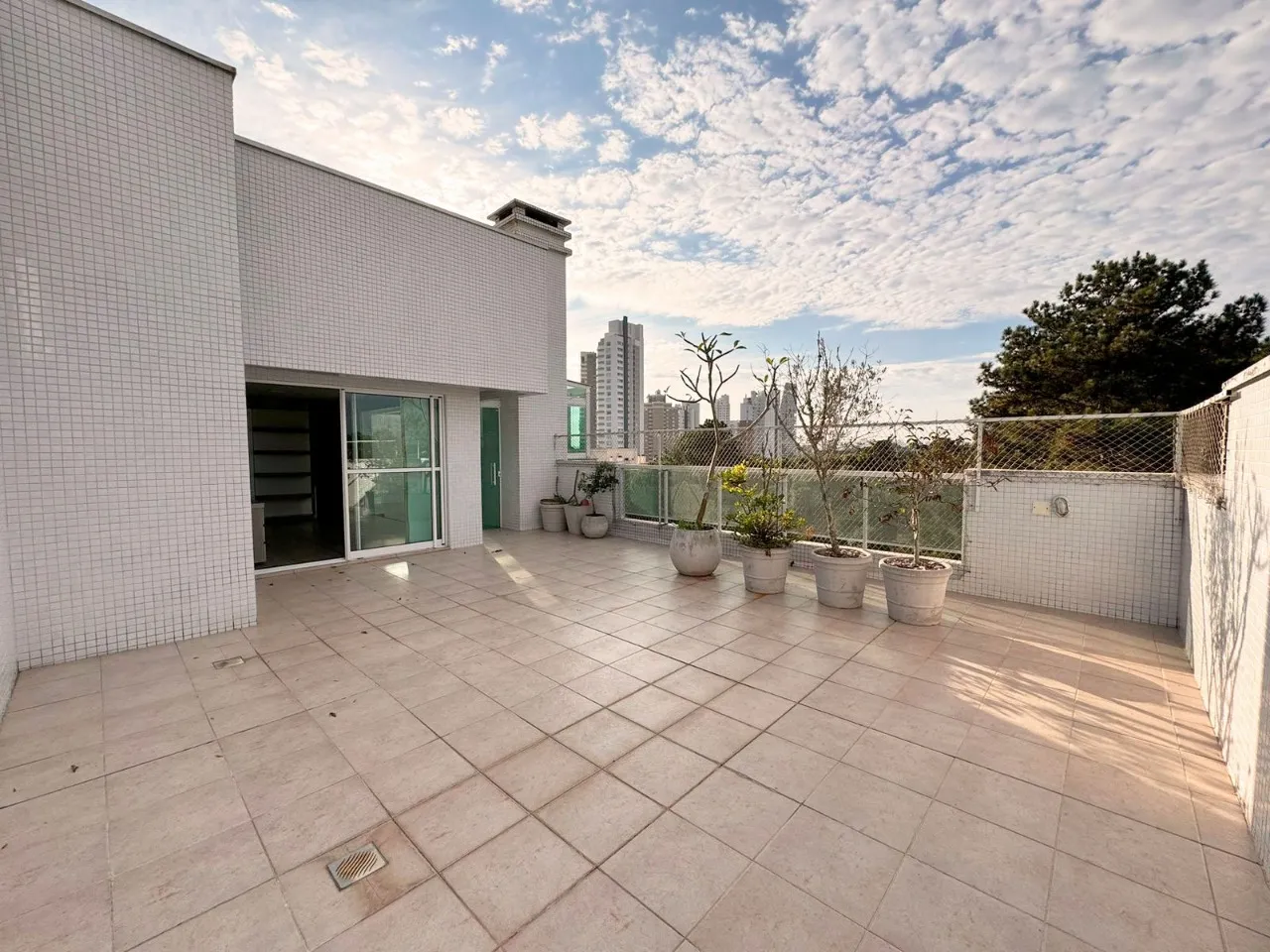 Home office in a 3-bedroom apartment, 141 m² — photo 25