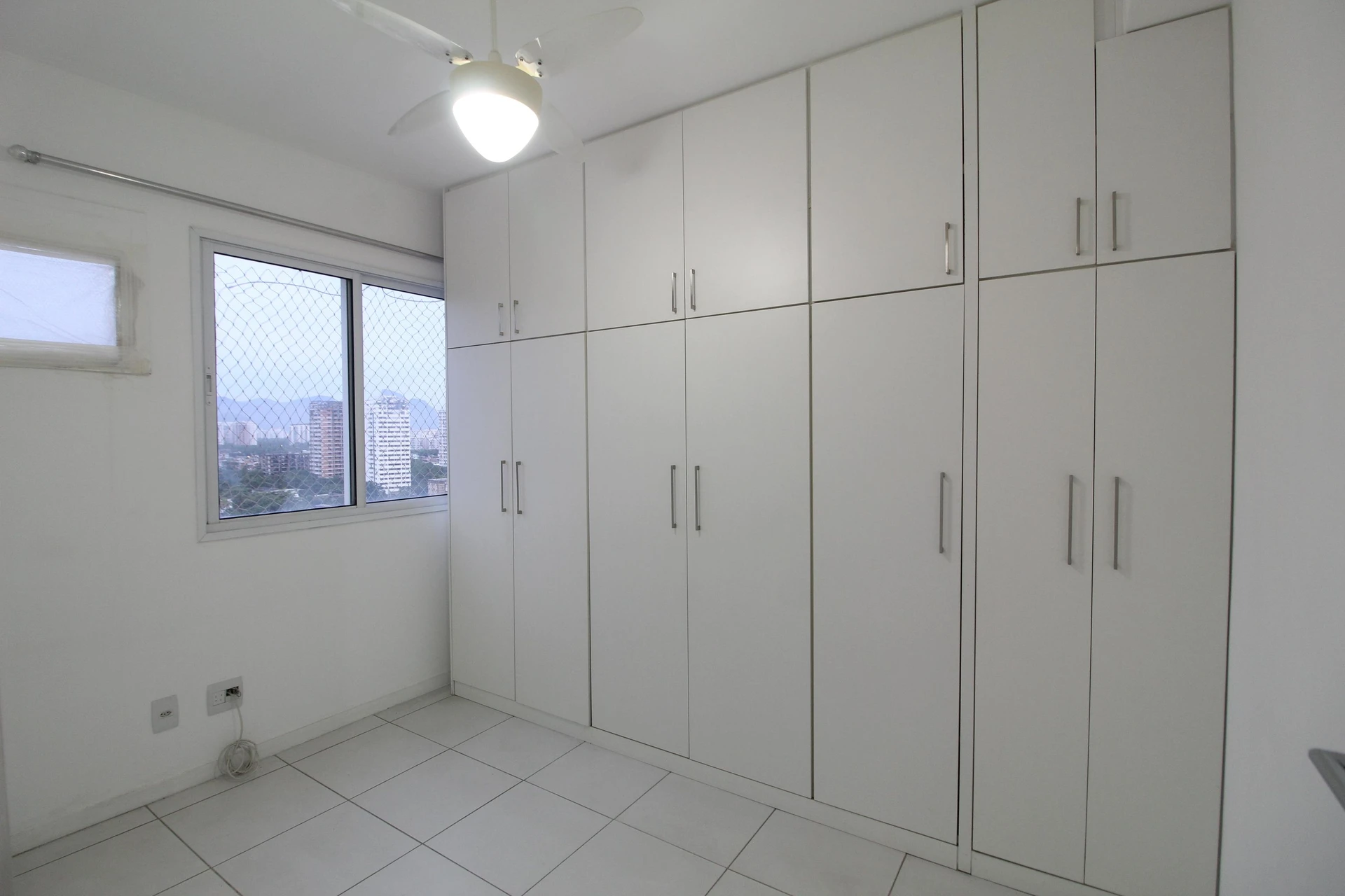 Квартира с 2 спальнями и панорамными окнами — photo 3