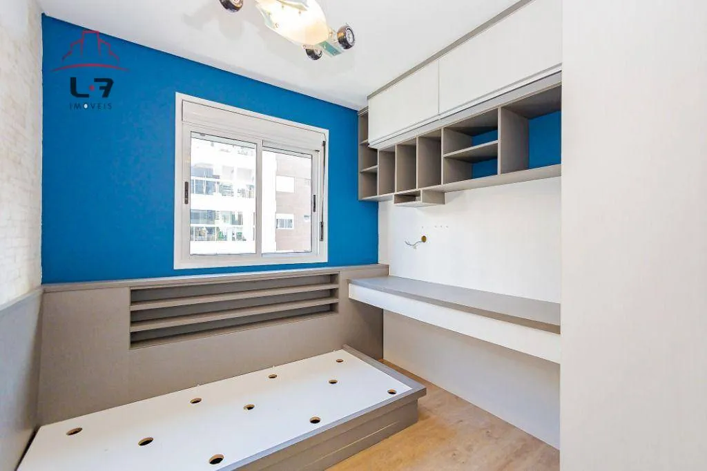 3-bedroom apartment with a grill on the balcony — photo 16