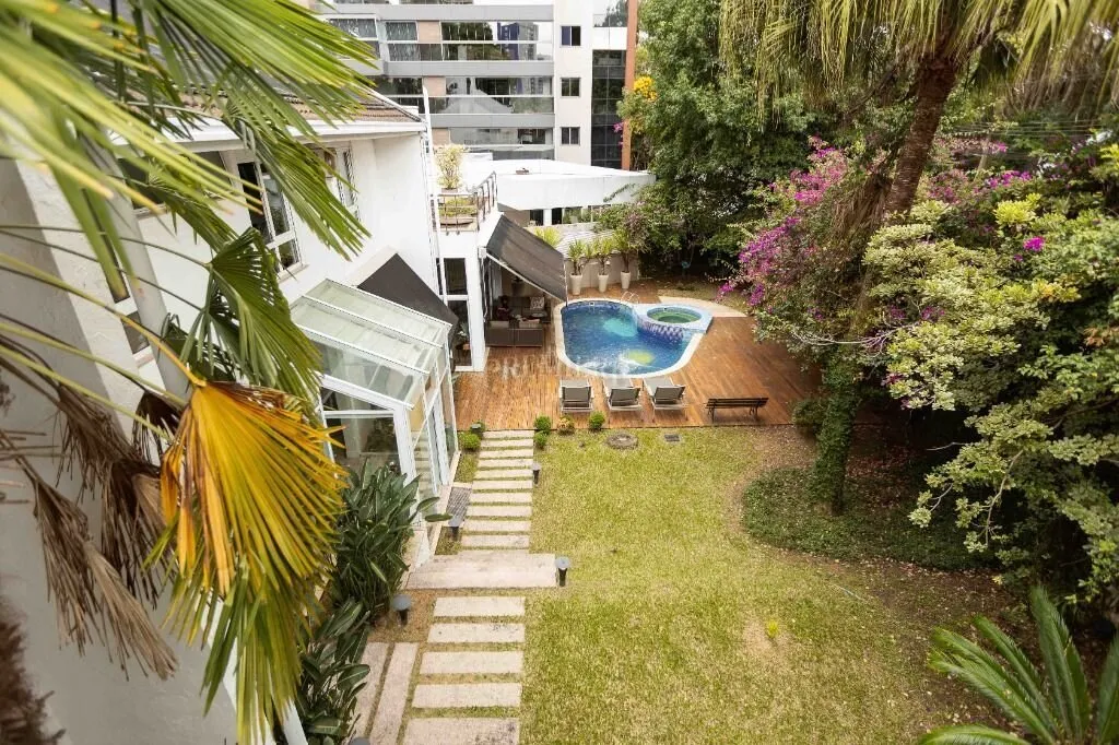 879 m² house with 6 bedrooms and 7 bathrooms gas kitchen — photo 21