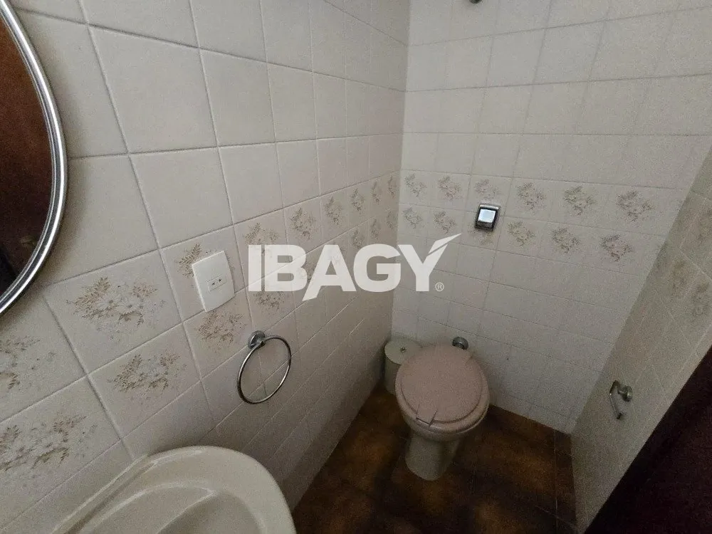 Furnished 512 m² apartment with a enclosed balcony — photo 44