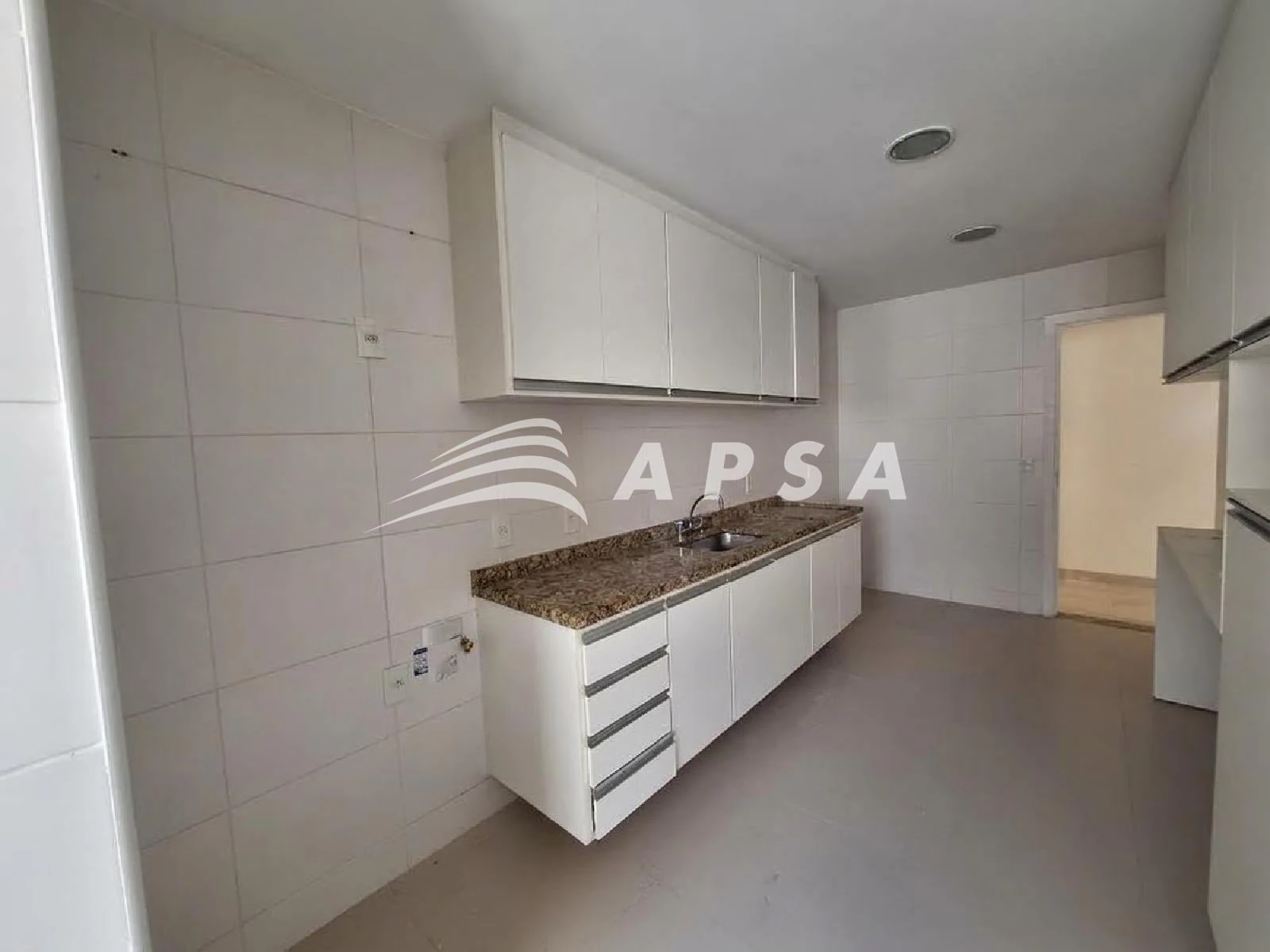 3-bedroom apartment with a home office — photo 16
