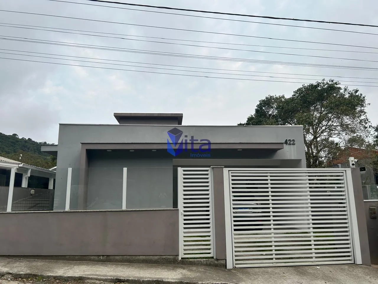 3-bedroom house with a grill on the balcony in Florianópolis — photo 4