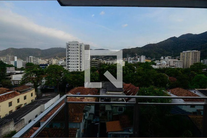 140 m² apartment with 4 bedrooms and 1 en-suite — photo 32