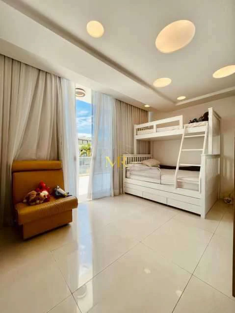 Condominium house with 4 en-suite bedrooms, 340 m² — photo 19