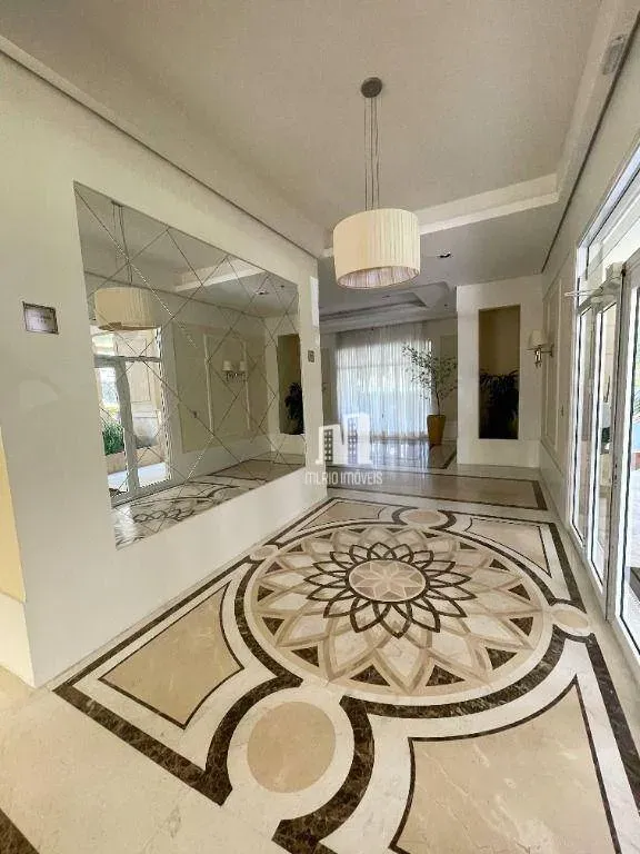 Furnished apartment, 192 m², with a water view — photo 33
