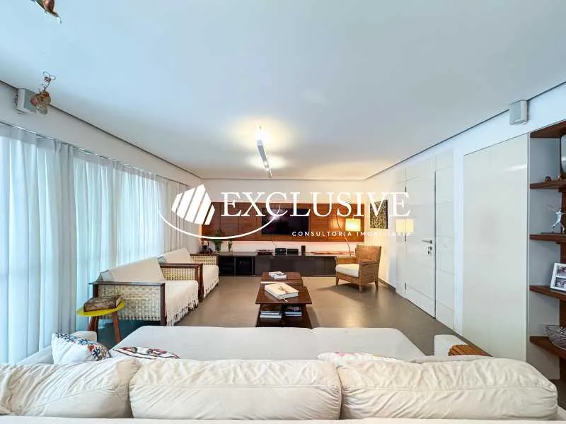 Furnished apartment with 4 bedrooms and 5 bathrooms — photo 3