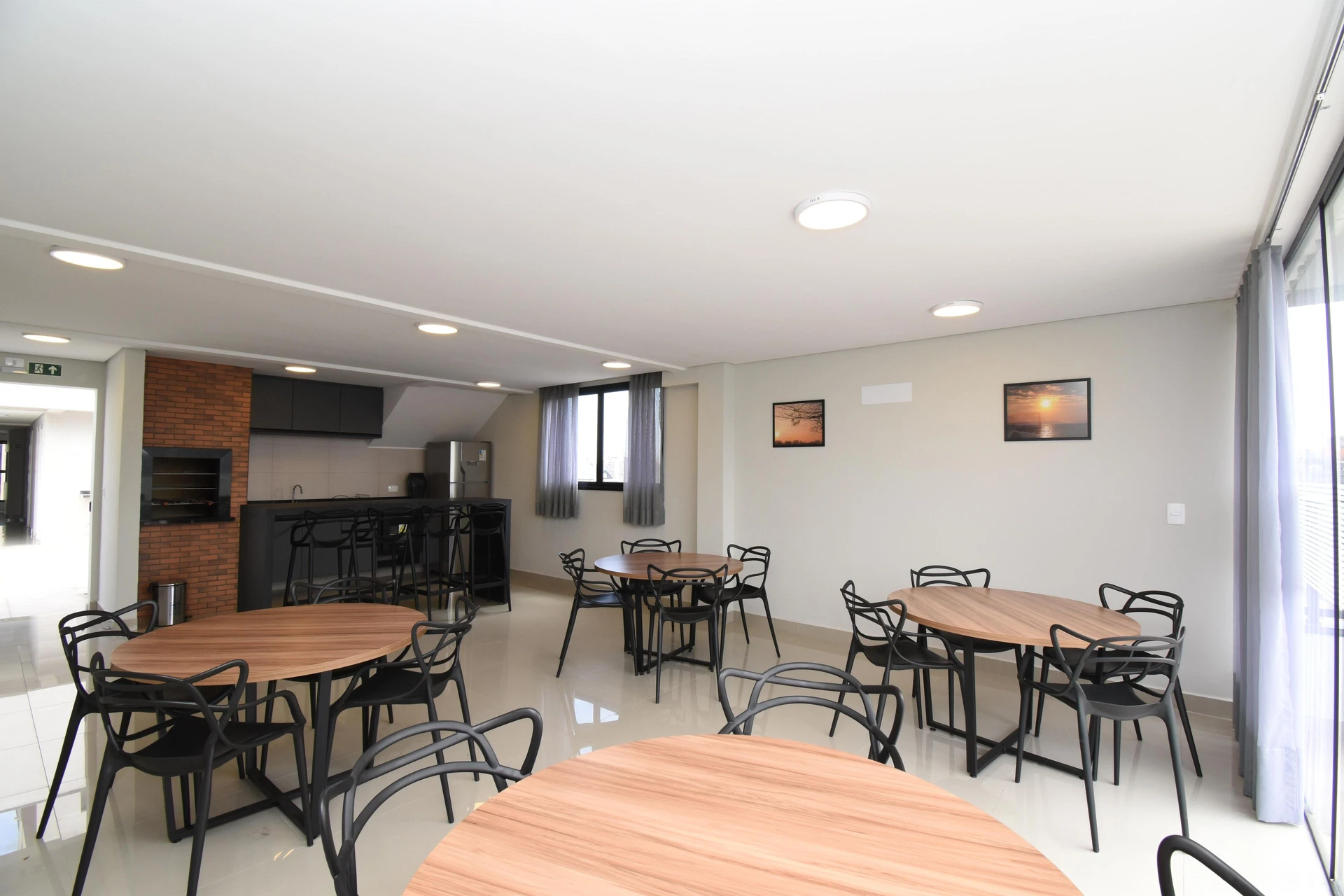 Furnished studio, 22 m², with a glass-enclosed balcony — photo 9
