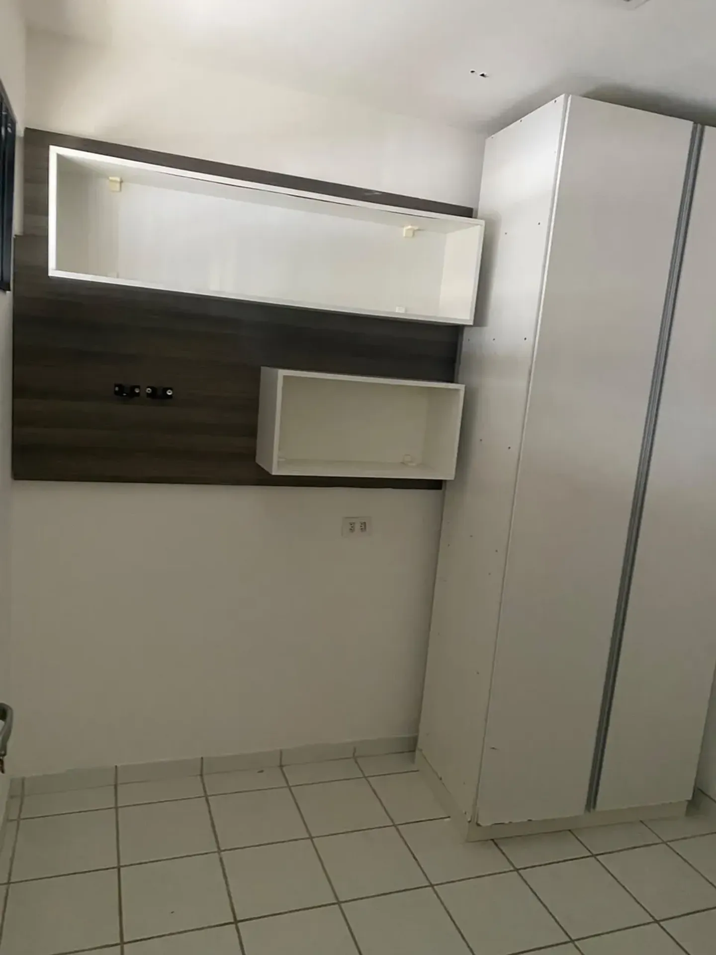 2-bedroom apartment in a building with a pool — photo 10