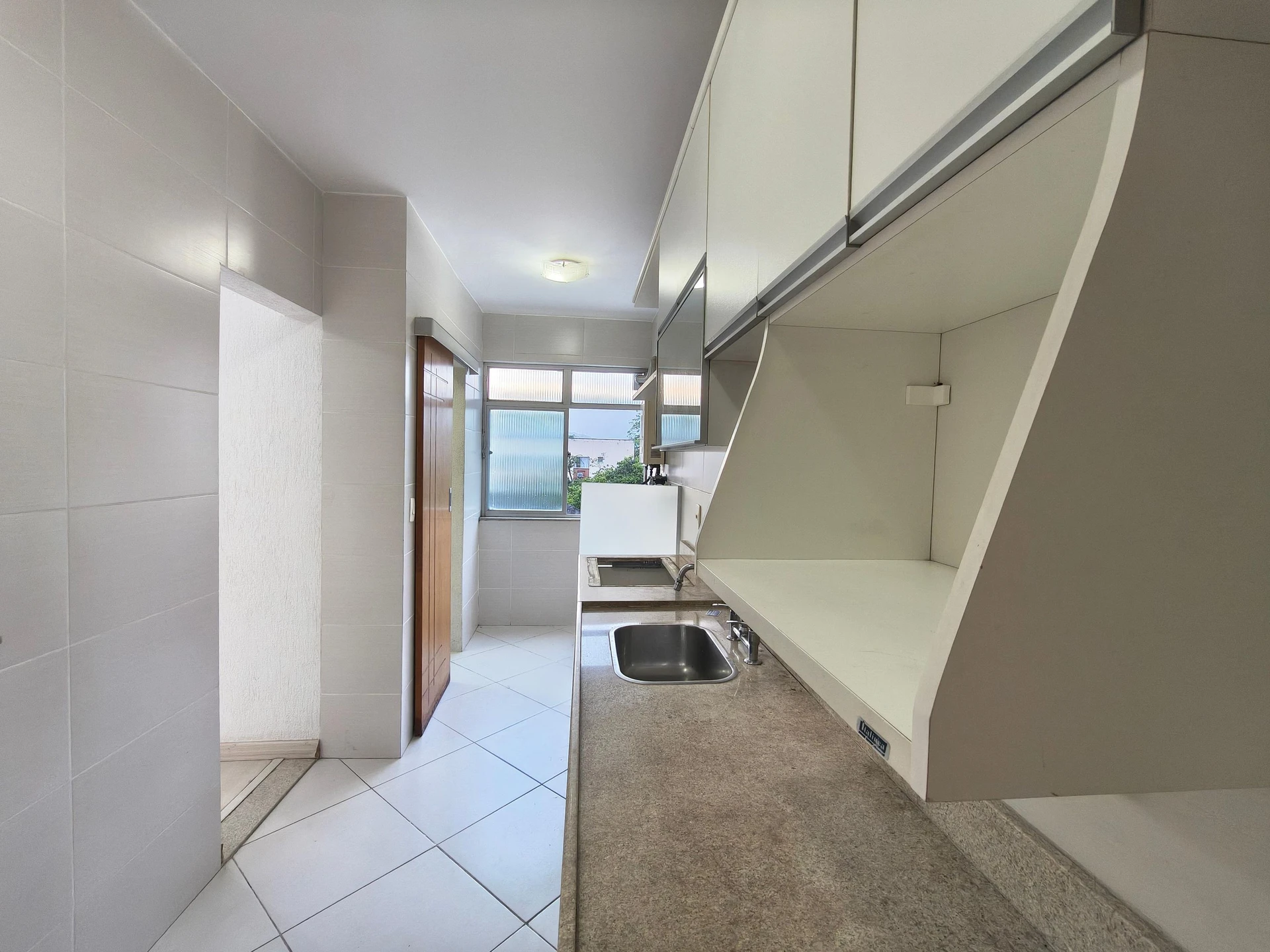 Mountain view in a 2-bedroom apartment, 60 m² — photo 7