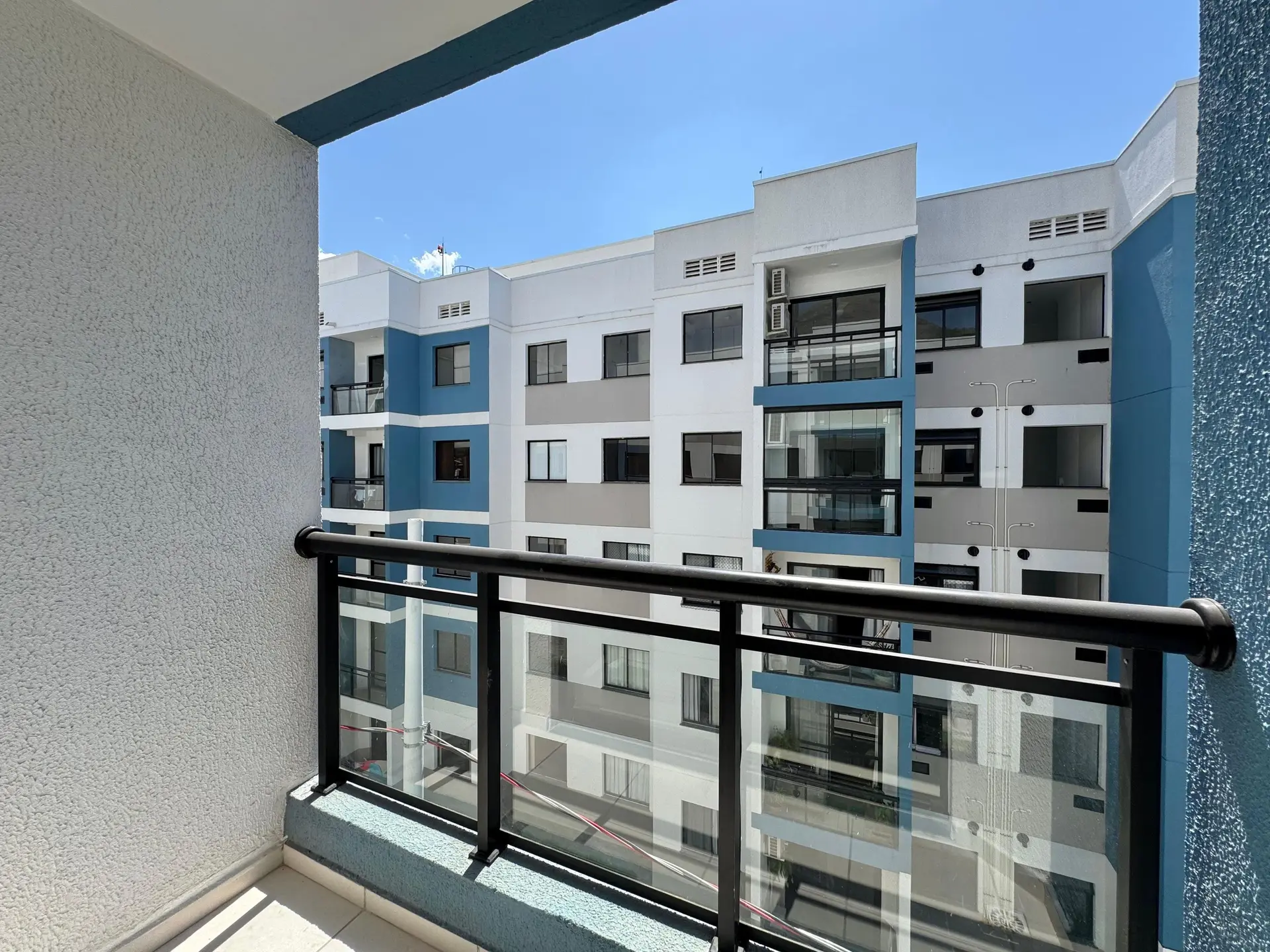 Apartamento de 2 quartos em condomínio com sauna