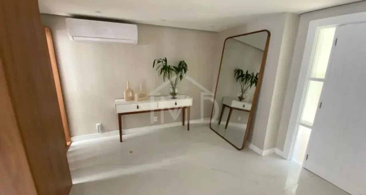 Мебльований будинок 500 м² з 4 спальнями-сюїтами — photo 13