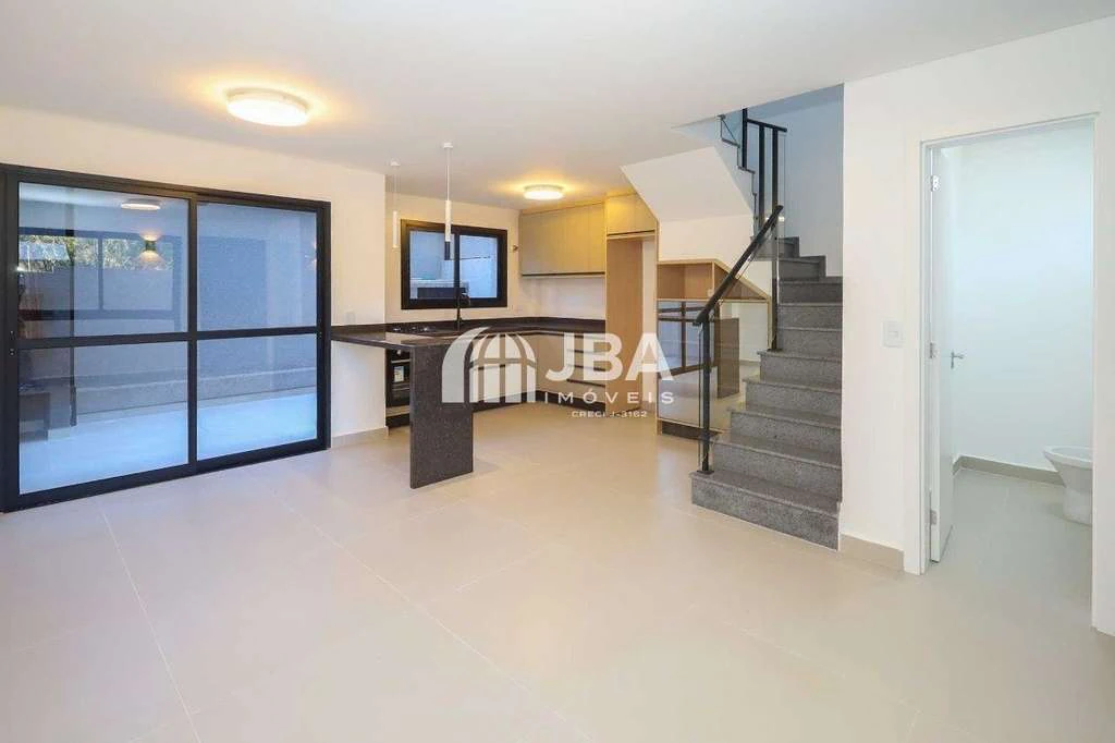 Casa em condomínio com 118 m² e 3 quartos, no 2º pavimento