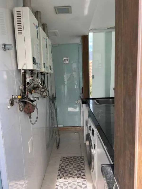 Furnished apartment with 2 bedrooms and a glass balcony — photo 25